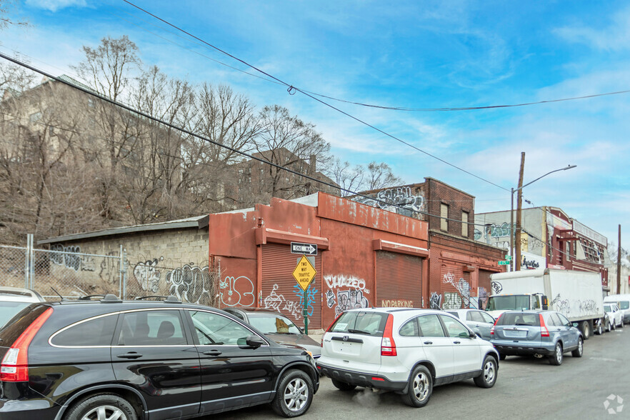 1801 Carter Ave, Bronx, NY à vendre - Photo de l’immeuble – Image 2 sur 3