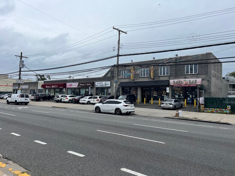 164-24-48 Cross Bay Boulevard, Howard Beach, Howard Beach, NY à vendre - Photo de l’immeuble – Image 2 sur 7