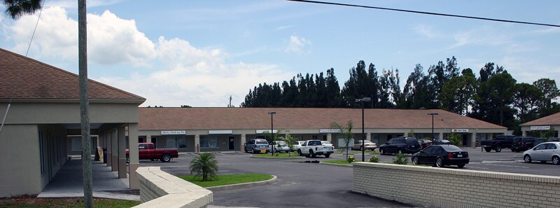 2040 Palm Bay Rd NE, Palm Bay, FL à vendre - Photo de l’immeuble – Image 3 sur 16