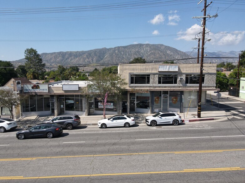 8115 Foothill Blvd, Sunland, CA à vendre - Photo de l’immeuble – Image 1 sur 20