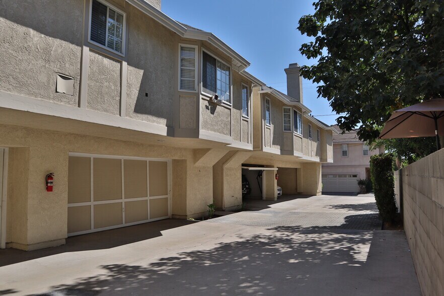 154 Diamond St, Arcadia, CA à vendre - Photo de l’immeuble – Image 3 sur 4