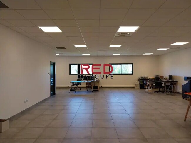 Plus de détails pour Bureau à louer