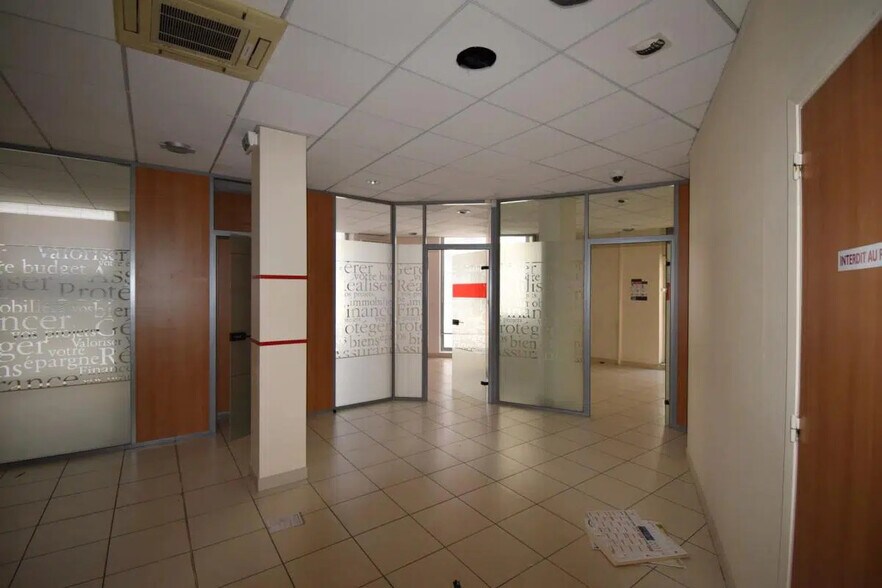 Local commercial dans Vallauris à vendre - Photo de l’immeuble – Image 1 sur 2