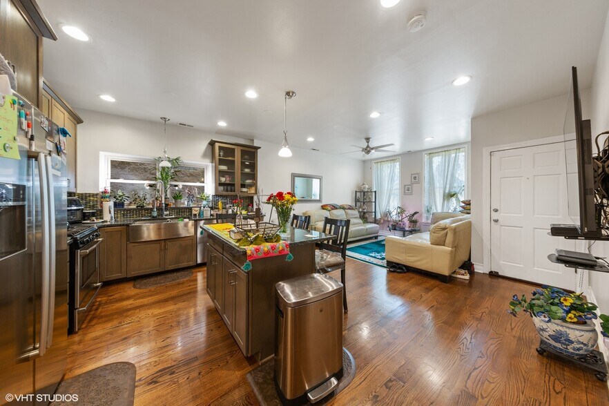 815 S Bell Ave, Chicago, IL à vendre - Photo intérieure – Image 3 sur 39