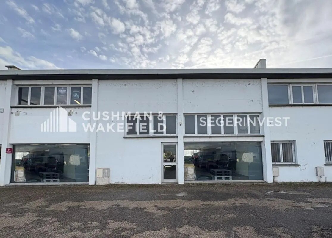 Local d’activités dans Chalon-sur-Saône à louer Photo principale– Image 1 sur 4