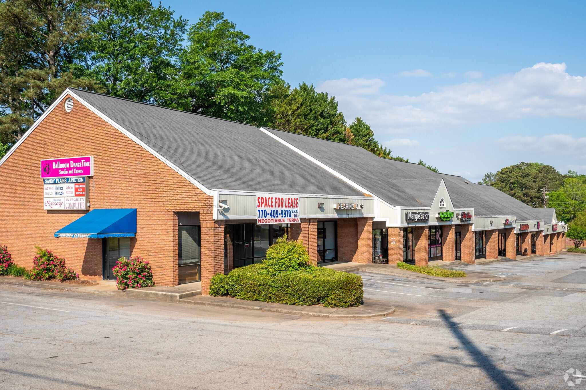 2635 Sandy Plains Rd, Marietta, GA à louer Photo principale– Image 1 sur 20