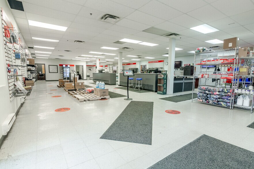 1283 Algoma Rd, Gloucester, ON à louer - Photo de l’immeuble – Image 3 sur 6