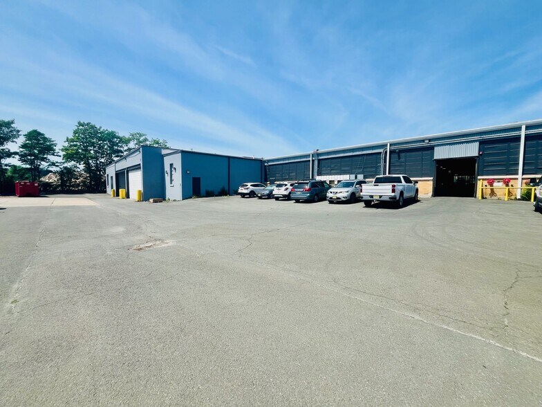 1659-700 Calhoun Street St, Ewing, NJ à louer - Photo de l’immeuble – Image 3 sur 11