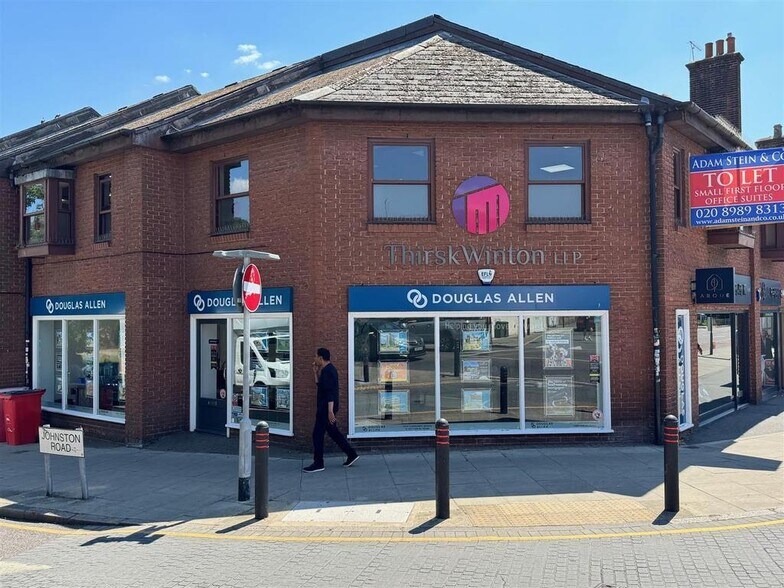 9-12 Johnston Rd, Woodford Green à vendre - Photo de l’immeuble – Image 2 sur 7