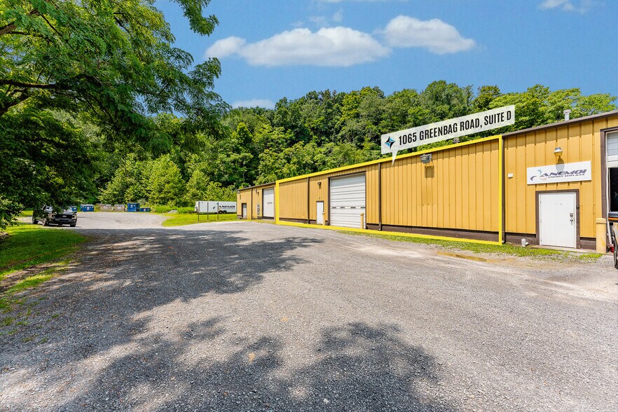 1065 Greenbag Rd, Morgantown, WV à louer - Photo principale – Image 1 sur 4