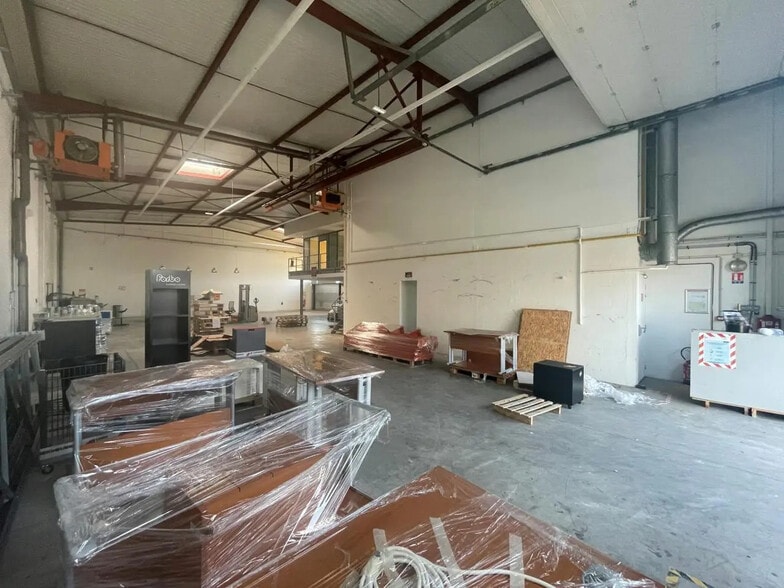 Local d’activités dans Vitry-sur-Seine à louer - Photo intérieure – Image 2 sur 6