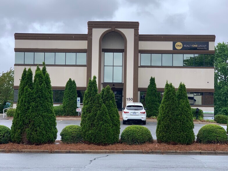150 Charlois Blvd, Winston-Salem, NC à louer - Photo de l’immeuble – Image 3 sur 11
