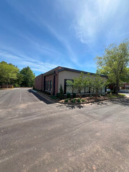 11855 Alpharetta Hwy, Roswell, GA à louer - Photo de l’immeuble – Image 3 sur 25