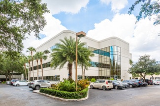 Plus de détails pour 14361 Commerce Way, Miami Lakes, FL - Bureau/Médical, Médical à louer