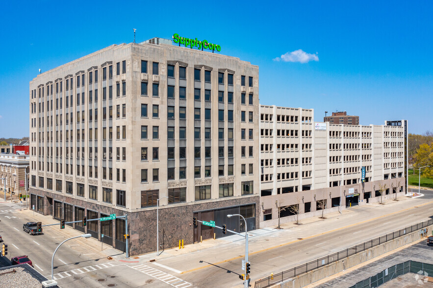 303 N Main St, Rockford, IL à louer - Photo de l’immeuble – Image 1 sur 4