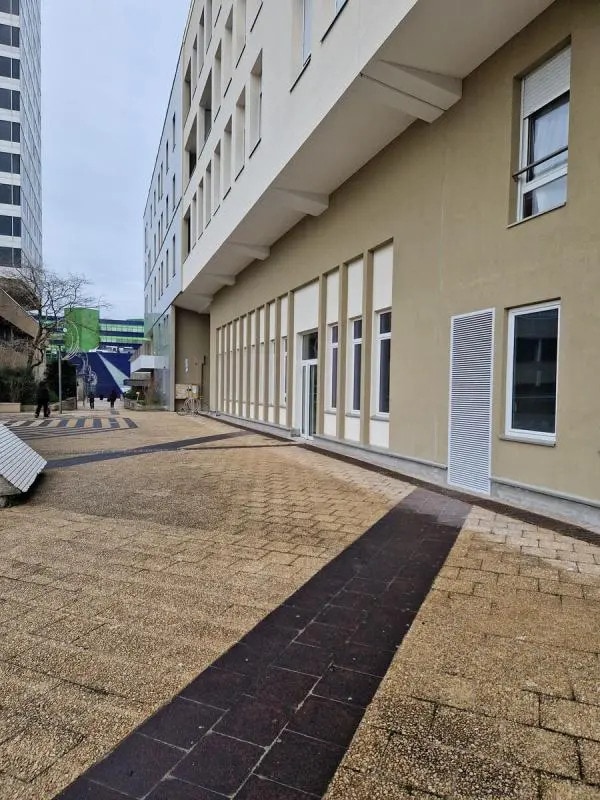 Place De La Pergola, Cergy à louer Photo de l’immeuble– Image 1 sur 7