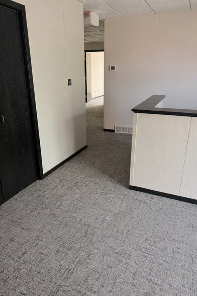 735 S Garfield Ave, Traverse City, MI à louer - Photo intérieure – Image 3 sur 5