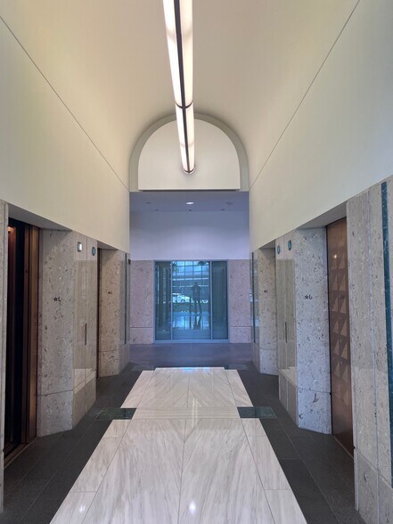 10877 Wilshire Blvd, Los Angeles, CA à louer - Photo intérieure – Image 2 sur 20