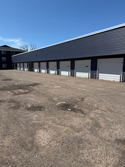 350-360 E Birch Ave, Barron, WI à vendre - Photo de l’immeuble – Image 3 sur 13