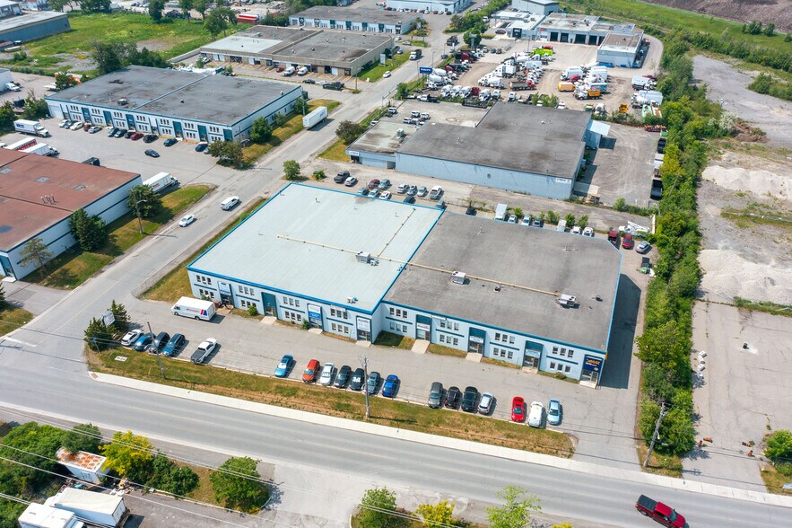 1171-1185 Newmarket St, Ottawa, ON à louer - Photo de l’immeuble – Image 2 sur 3