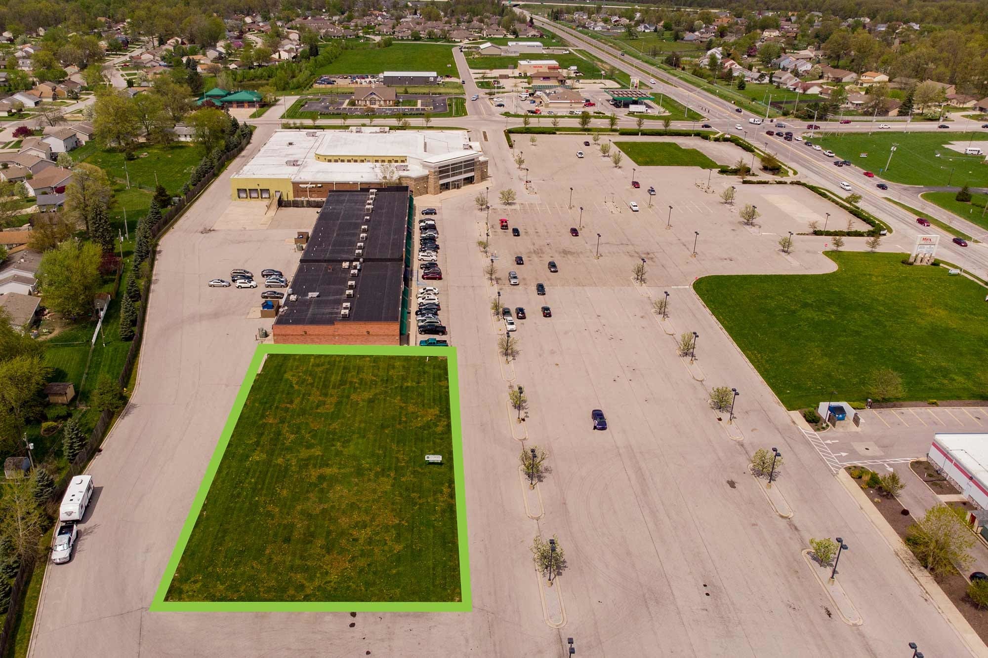 7221 Maplecrest Rd, Fort Wayne, IN à louer Aérien– Image 1 sur 6