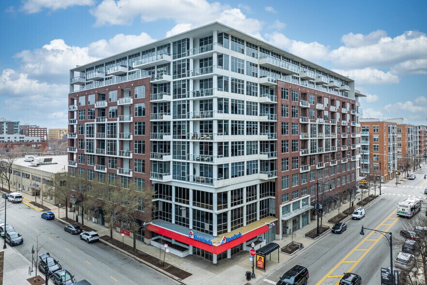 917 W Madison St, Chicago, IL à louer - Photo de l’immeuble – Image 1 sur 4