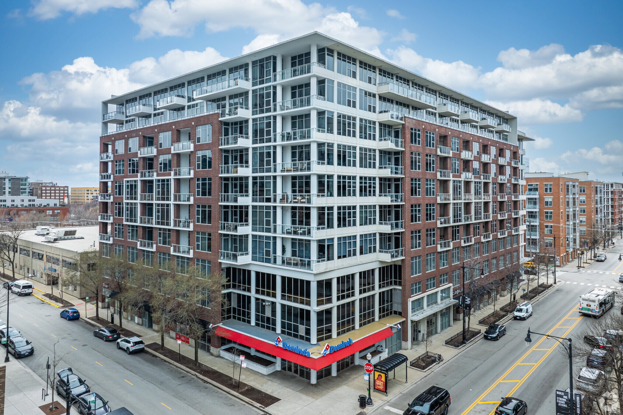 917 W Madison St, Chicago, IL à louer Photo de l’immeuble– Image 1 sur 5