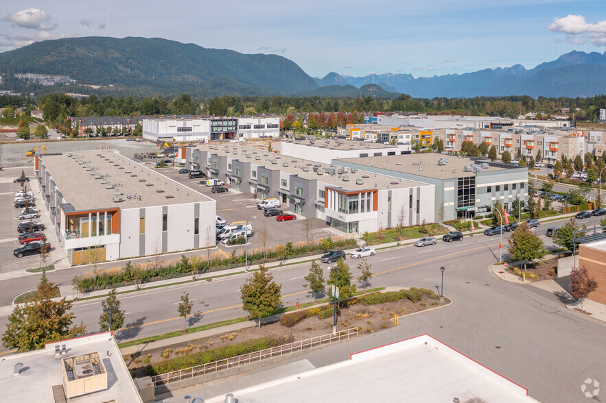 950 Seaborne Av, Port Coquitlam, BC à vendre - Photo de l’immeuble – Image 2 sur 18