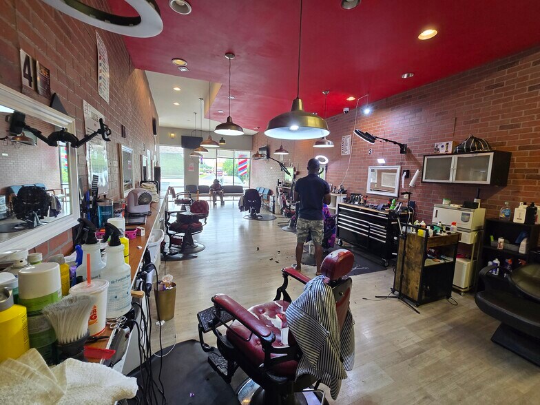 105 Carroll Island Rd, Middle River, MD à louer - Photo de l’immeuble – Image 3 sur 10