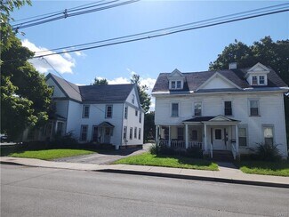 Plus de détails pour 211-215 Clinton St, Watertown, NY - Logement à vendre