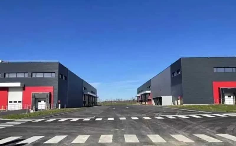 Local d’activités dans Heyrieux à louer - Photo de l’immeuble – Image 2 sur 9