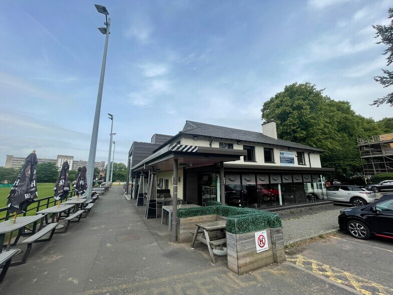 32 Hughenden Rd, Glasgow à louer - Photo principale – Image 1 sur 15