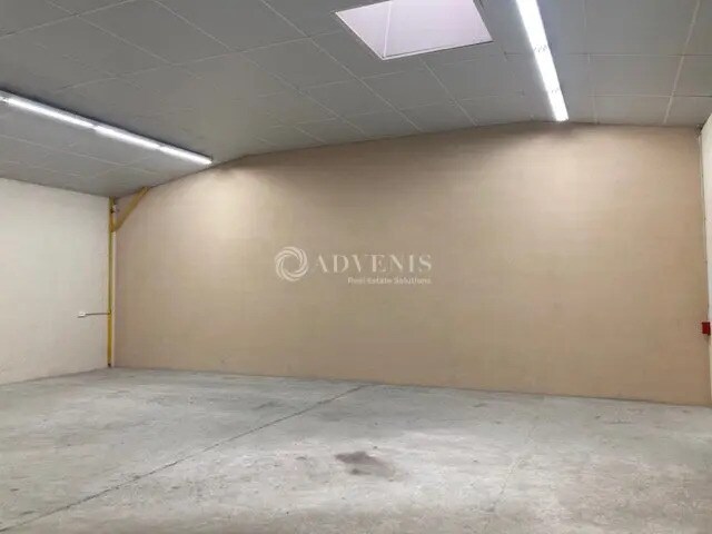 Local d’activités dans Pruniers-en-Sologne à louer - Photo de l’immeuble – Image 1 sur 7