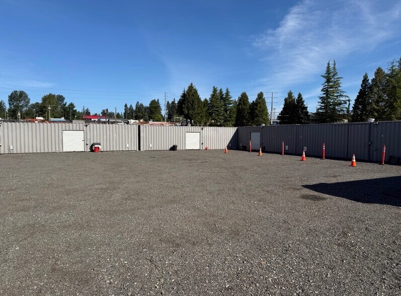 12826 Avondale Way, Everett, WA à louer - Photo de l’immeuble – Image 3 sur 14