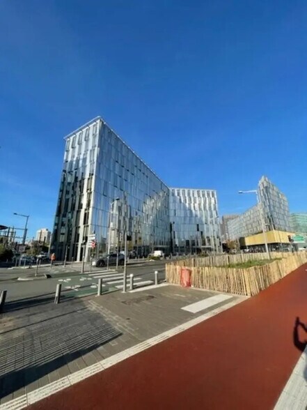 556/594 Avenue Willy Brandt, Lille à louer - Photo de l’immeuble – Image 3 sur 22