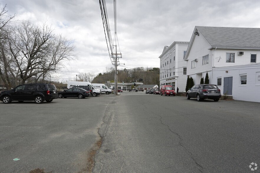 310 Main St, Groveland, MA à vendre - Photo de l’immeuble – Image 3 sur 6