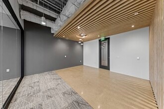 620 Newport Center Dr, Newport Beach, CA à louer Photo intérieure– Image 2 sur 7