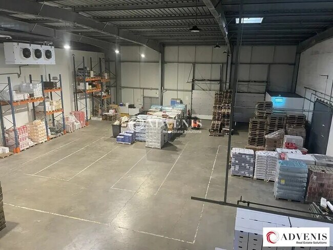 Plus de détails pour Bureau, Industriel/Logistique à louer
