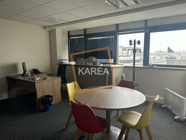 Plus de détails pour Bureau à vendre