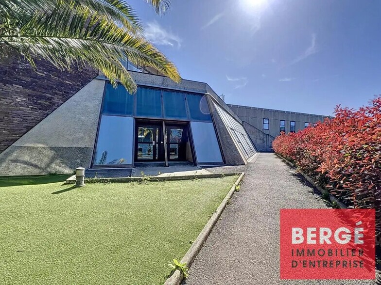 Bureau dans Cannes à louer - Photo de l’immeuble – Image 1 sur 4