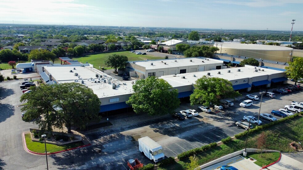 2013 Wells Branch Pky, Austin, TX à louer - Aérien – Image 3 sur 3