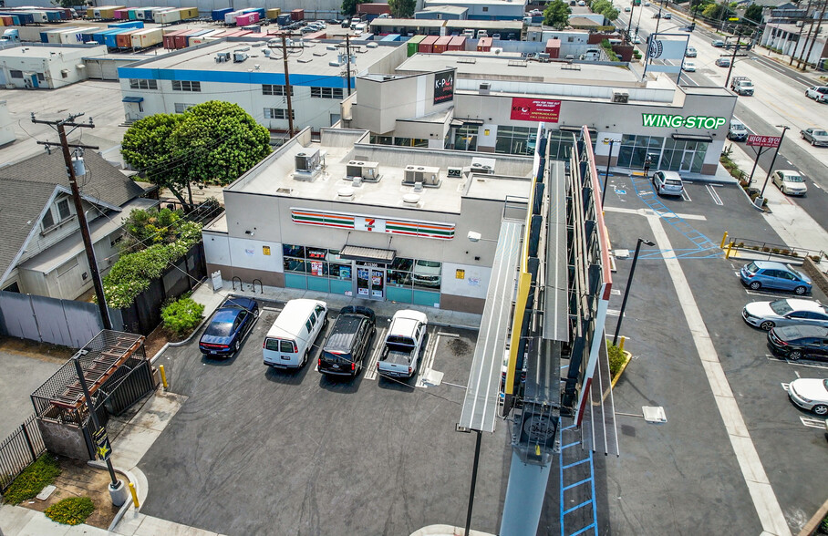 15300 S Figueroa St, Gardena, CA à louer - Photo de l’immeuble – Image 1 sur 16