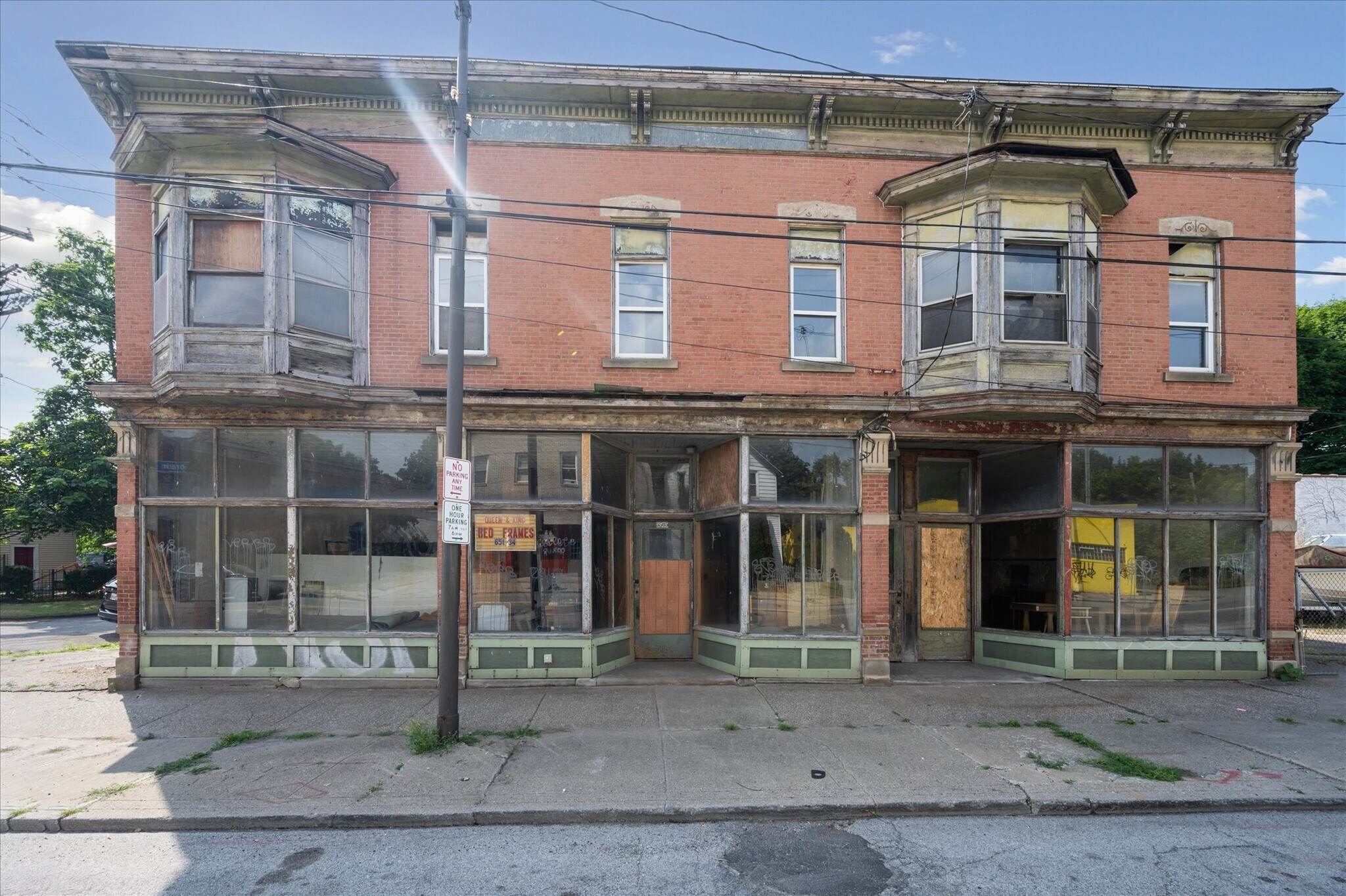 5505 Lorain Ave, Cleveland, OH à louer Photo principale– Image 1 sur 2