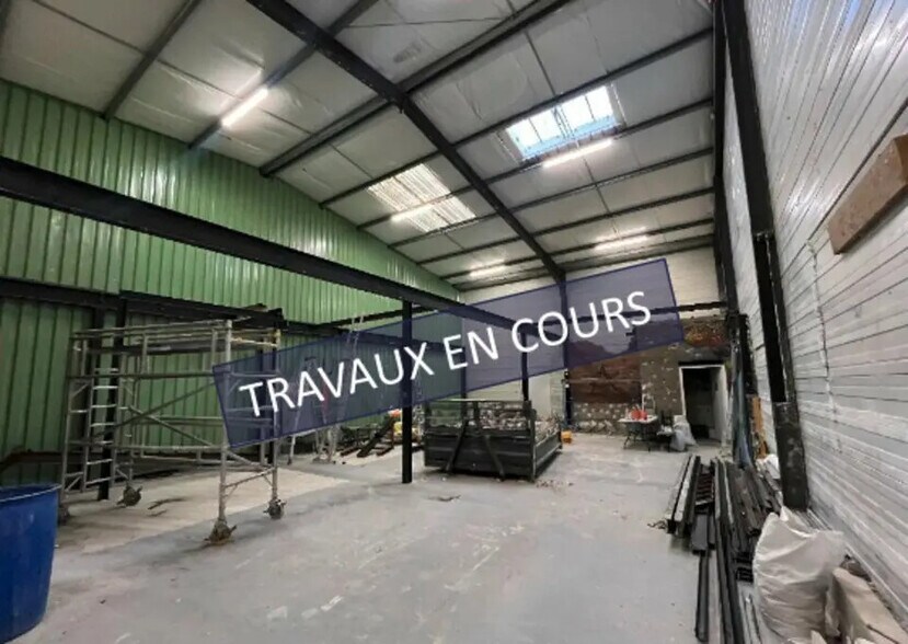 Local d’activités dans Magny-en-Vexin à louer - Photo de l’immeuble – Image 2 sur 5