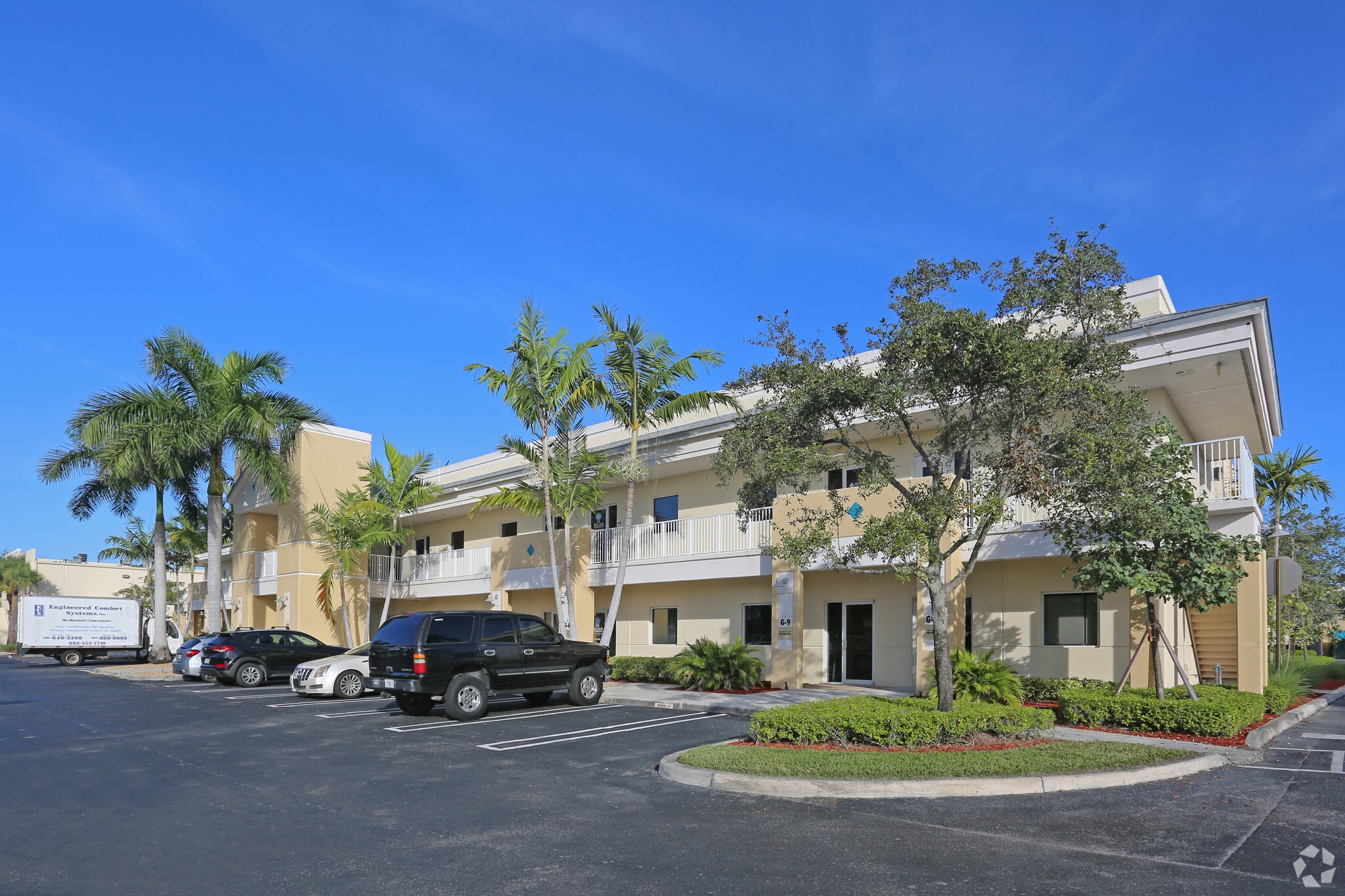 2775 Vista Pky, West Palm Beach, FL à louer Photo principale– Image 1 sur 8