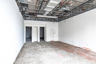 1 Van Der Donck St, Yonkers, NY à louer Photo intérieure– Image 2 sur 6