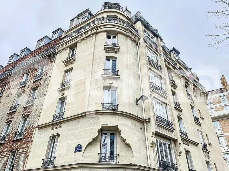 Local commercial dans Paris à vendre Photo de l’immeuble– Image 1 sur 8