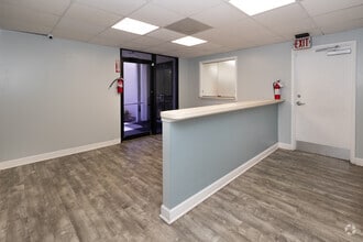 9765 San Jose Blvd, Jacksonville, FL à louer Photo intérieure– Image 2 sur 5