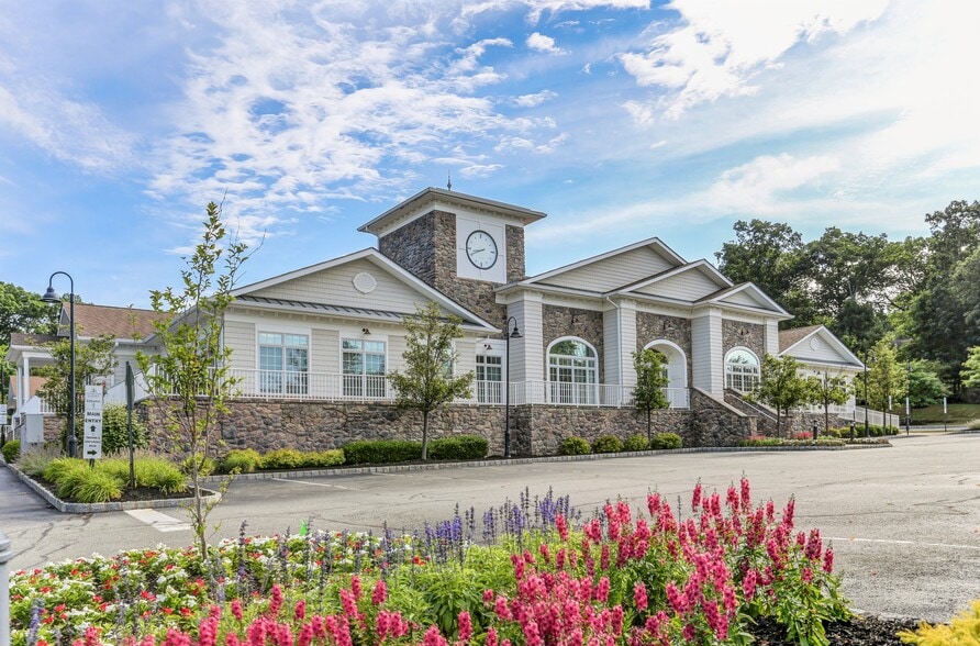 330 Changebridge Rd, Montville, NJ à vendre - Photo de l’immeuble – Image 3 sur 10