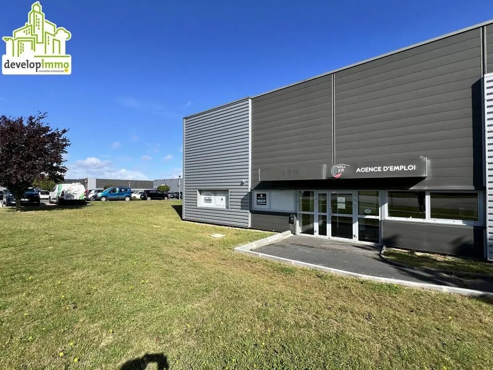 Bureau dans Ifs à louer Photo principale– Image 1 sur 12